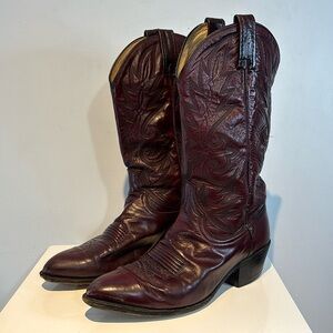 Classic Dan Post deep burgandy/wine colour cowboy boots size men’s 8/women’s 10
